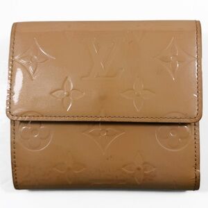AUTHENTIC Louis Vuitton Vernis Embossed Compact Patent Leather Wallet Porte